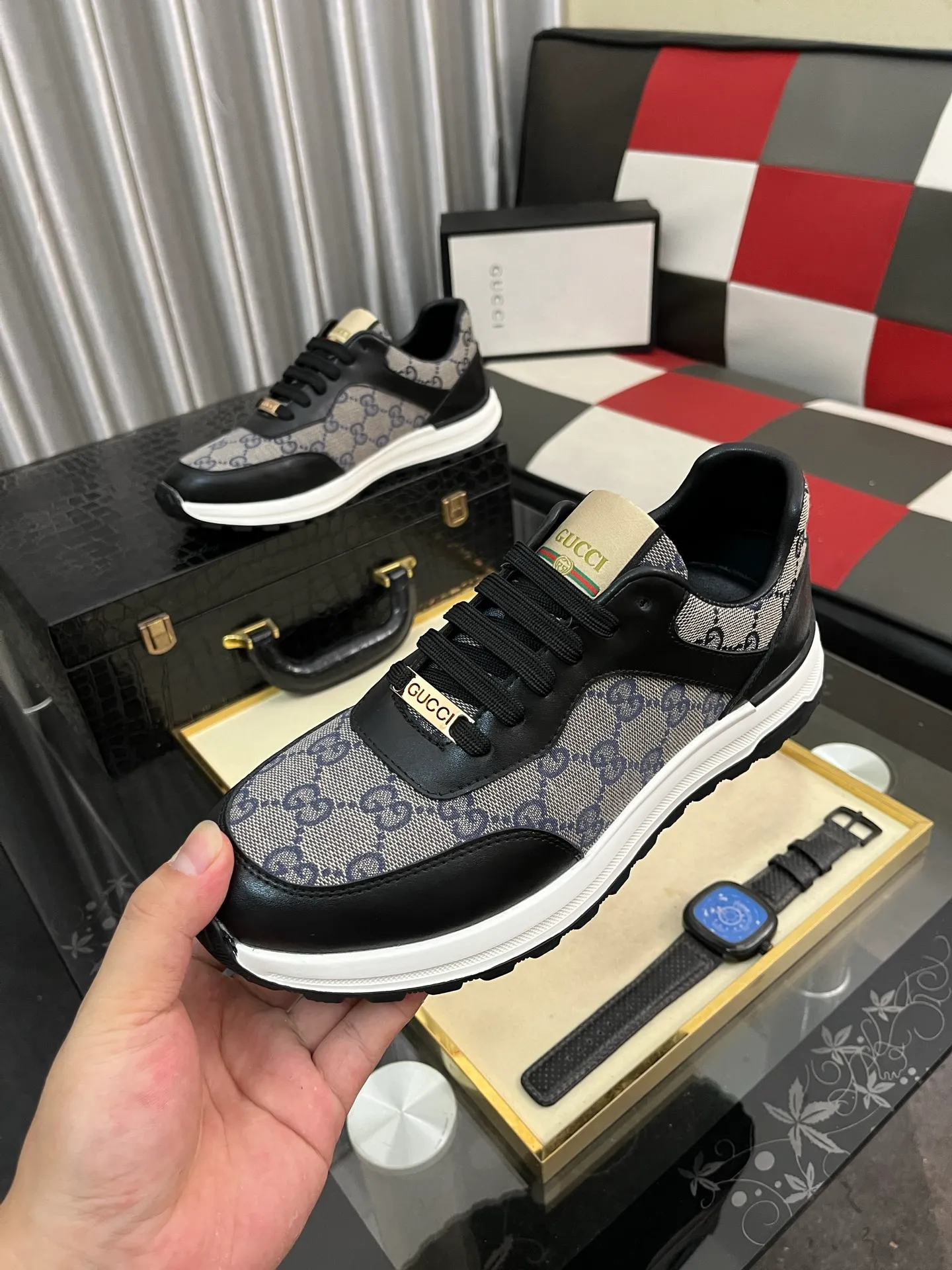 Men's shoes💰420⌚️⌚️[GUCCI] Gucci men's casual shoes are absolutely popular🔥The ultimate matching item for trendy men! The charm of super texture is irresistible, the main recommendation, the flower leather color is bright! The upper is made of high-quality cowhide + breathable fabric, sheepskin feet, wear-resistant rubber sole, noble and elegant! Extremely comfortable🎁🎁You can be as handsome as you want💪 38-442️⃣colors available